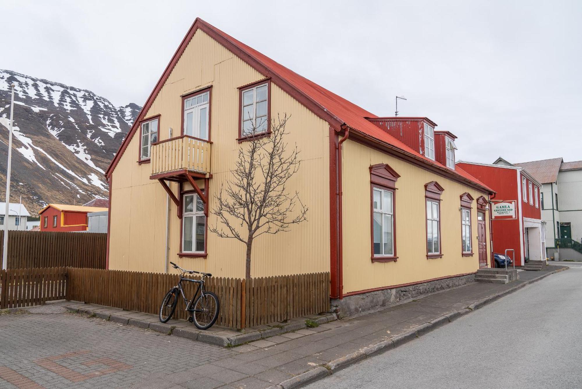 Guesthouse Gamla Ísafjörður Exterior foto